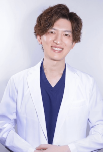 ルラ美容クリニック右京医師