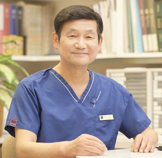 ツツイ美容外科-筒井康文医師